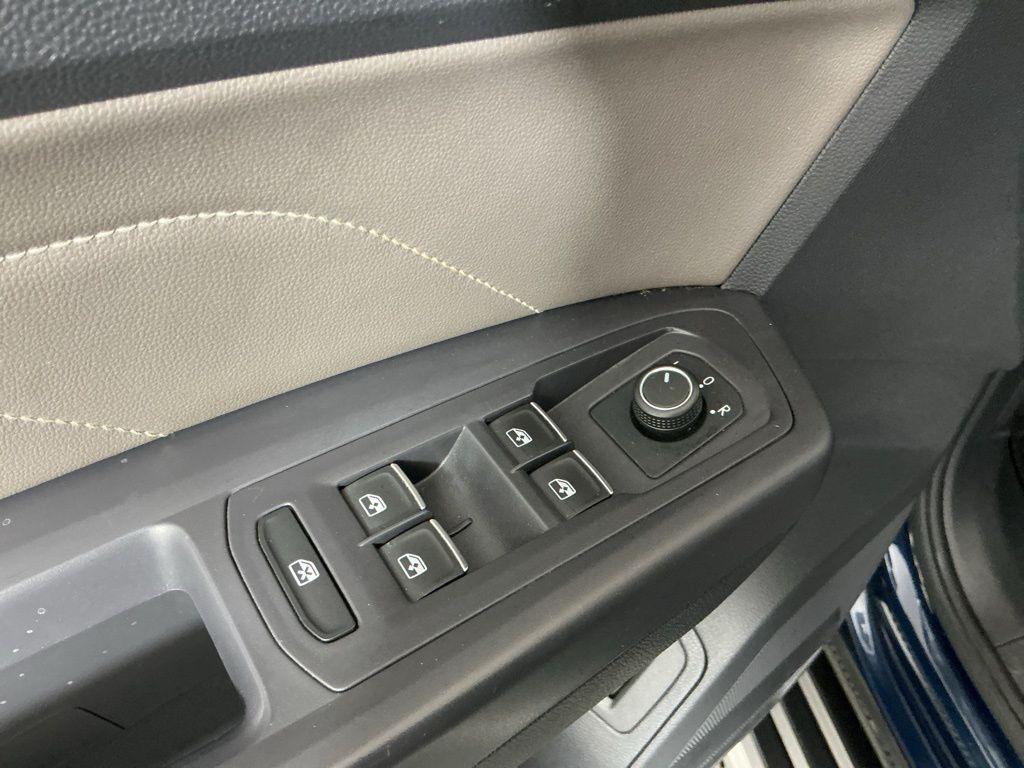 used 2021 Volkswagen Atlas car, priced at $18,262