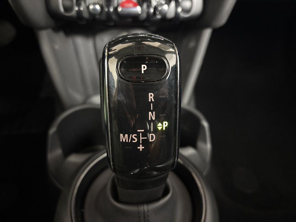 used 2021 MINI Hardtop car, priced at $15,562
