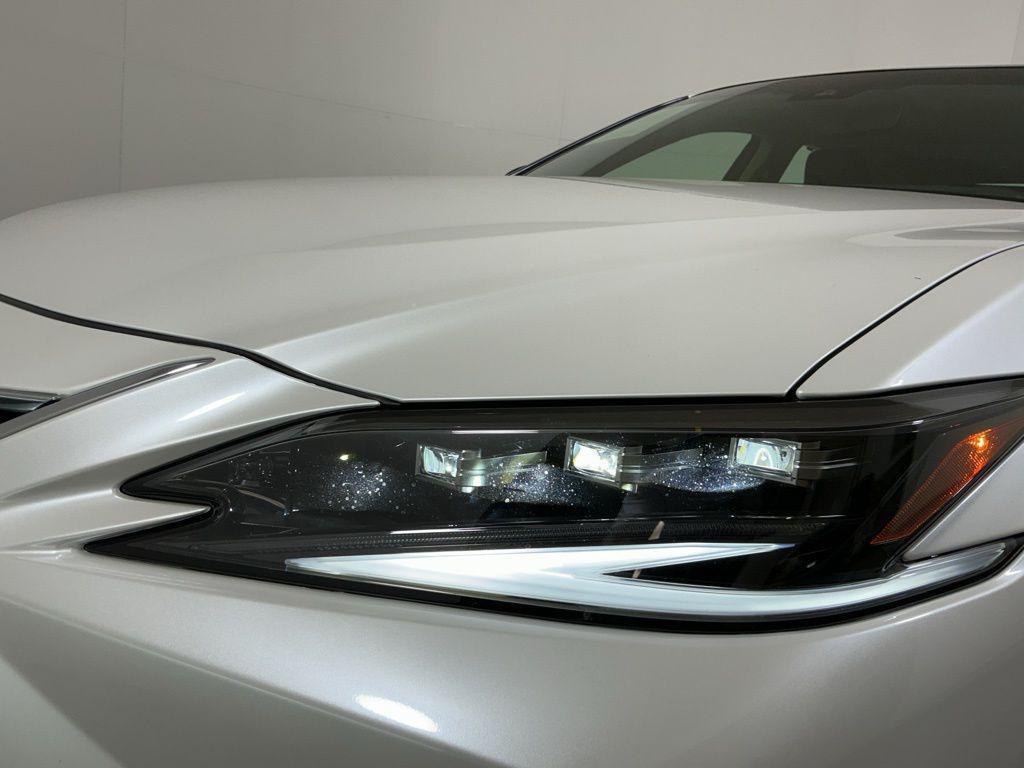 used 2025 Lexus ES 350 car, priced at $48,262
