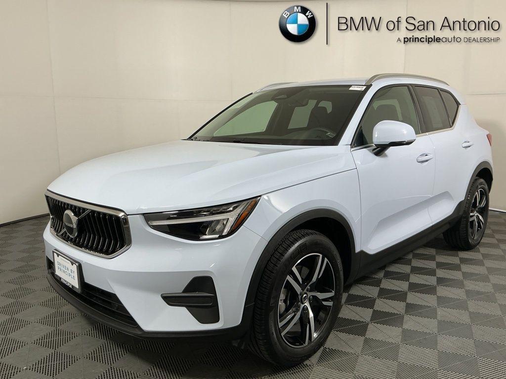 used 2025 Volvo XC40 car, priced at $34,962