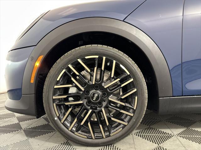 new 2025 MINI Hardtop car, priced at $39,455