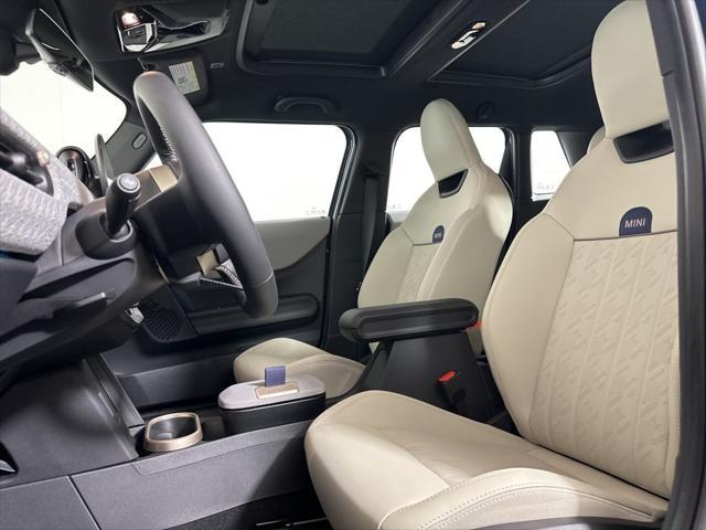 new 2025 MINI Hardtop car, priced at $39,455