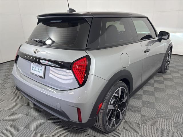 new 2025 MINI Hardtop car, priced at $37,810