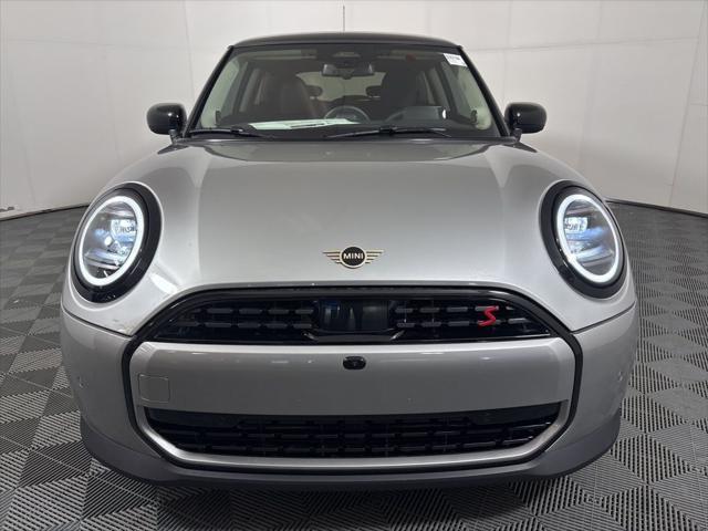 new 2025 MINI Hardtop car, priced at $37,810