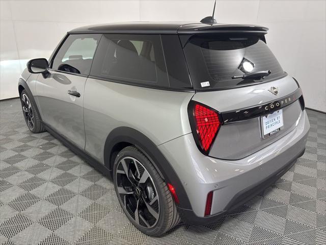new 2025 MINI Hardtop car, priced at $37,810