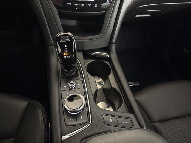 used 2022 Cadillac XT6 car, priced at $37,462