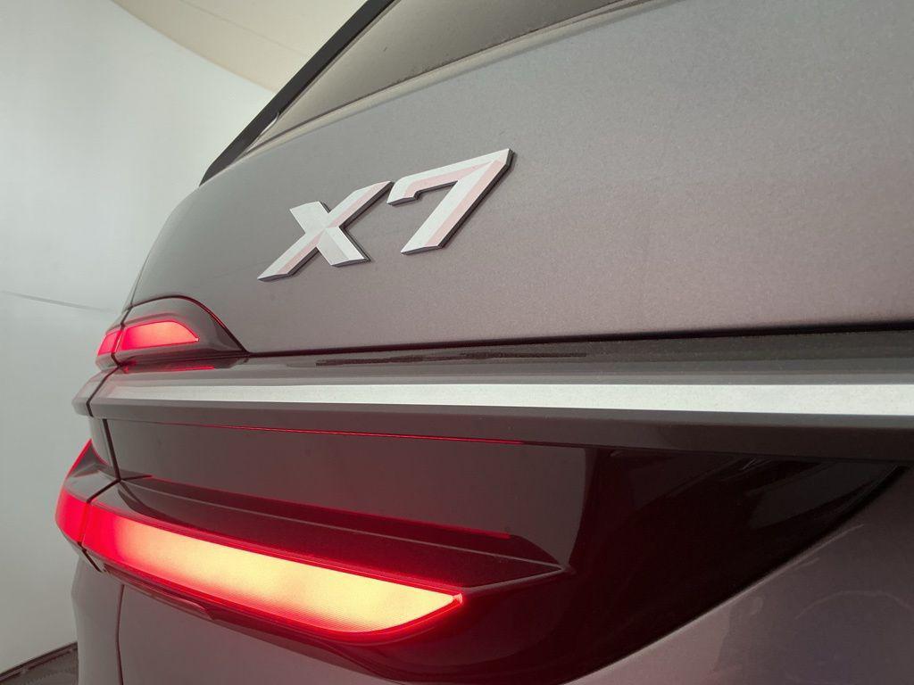 new 2026 BMW X7 car, priced at $97,925