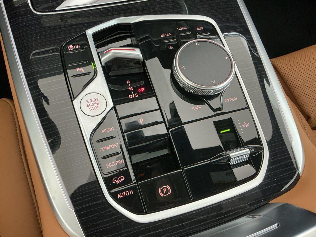 new 2026 BMW X7 car, priced at $96,675