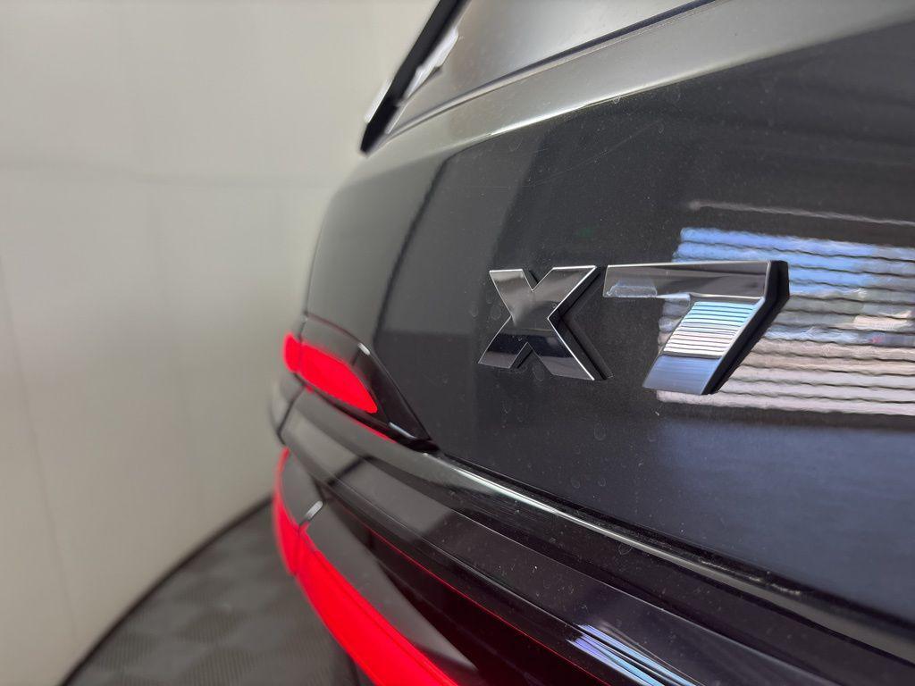 new 2026 BMW X7 car, priced at $127,365