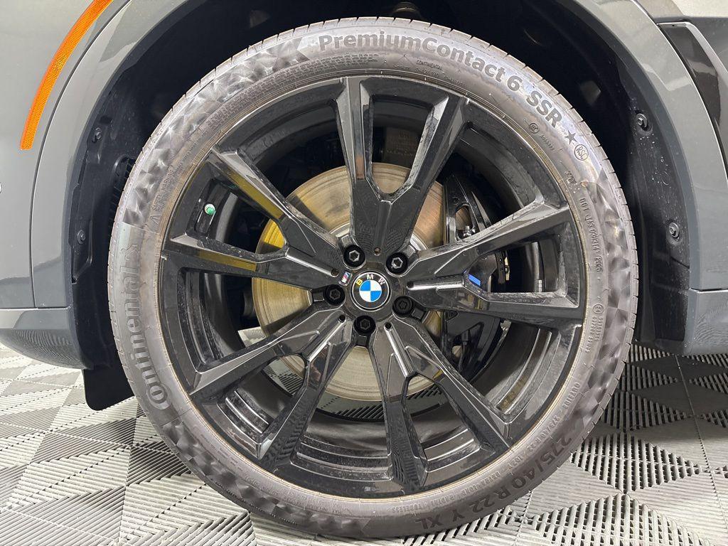 new 2026 BMW X7 car, priced at $127,365