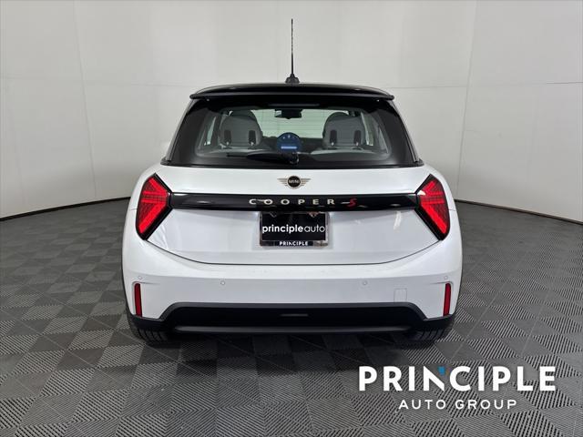 new 2025 MINI Hardtop car, priced at $37,475