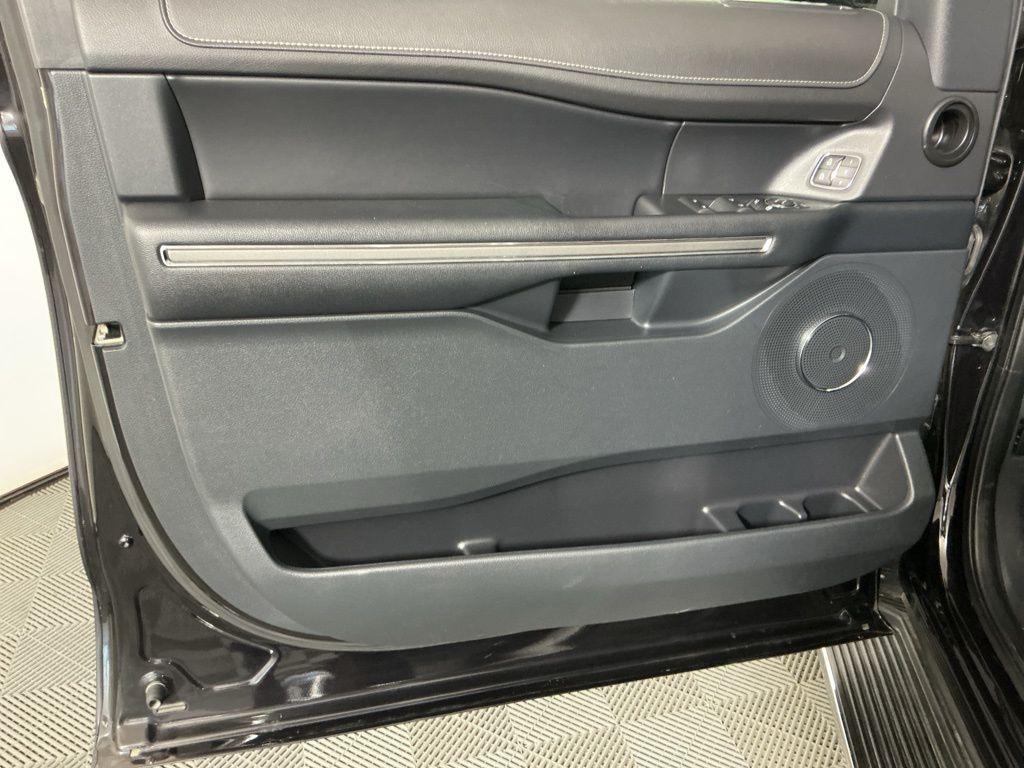 used 2022 Ford Expedition car, priced at $45,462