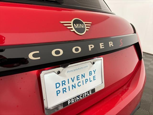 new 2025 MINI Hardtop car, priced at $36,680