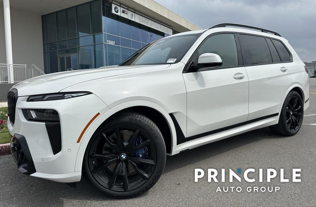 new 2025 BMW X7 car, priced at $97,310