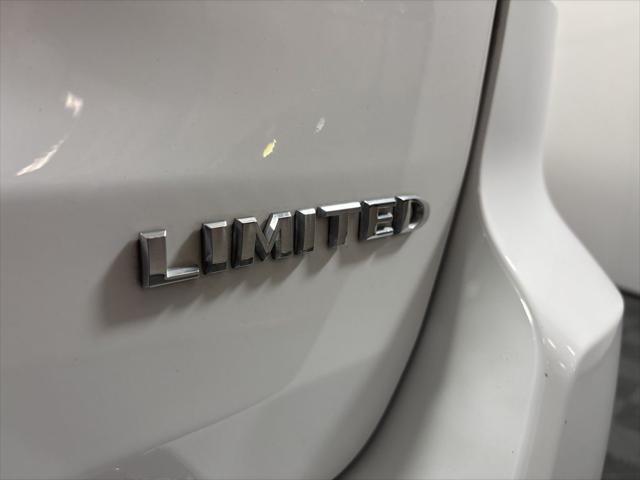used 2022 Jeep Grand Cherokee car, priced at $29,262
