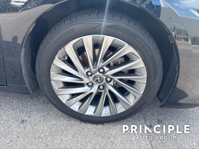 used 2019 Lexus ES 350 car, priced at $27,562