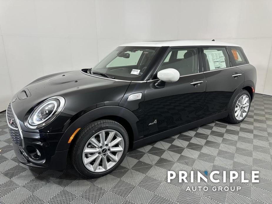 new 2024 MINI Clubman car, priced at $40,130