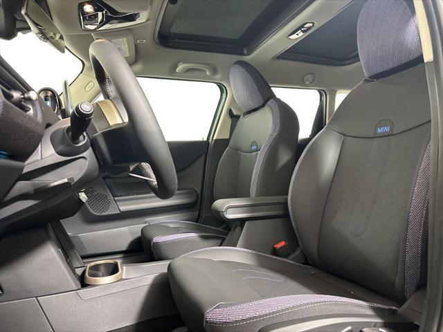 new 2025 MINI Hardtop car, priced at $36,945