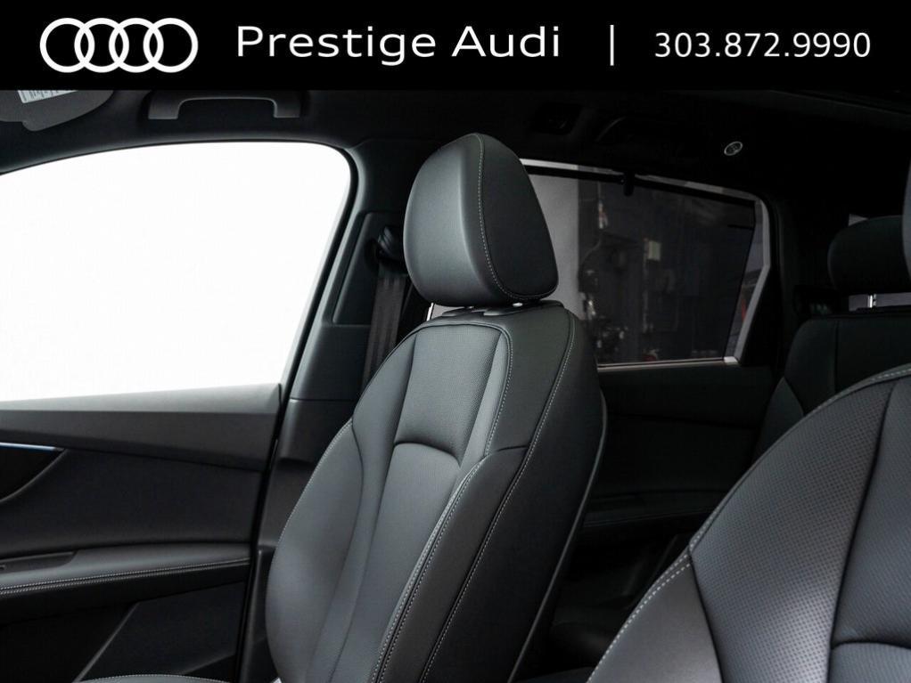 new 2025 Audi Q7 car, priced at $78,249