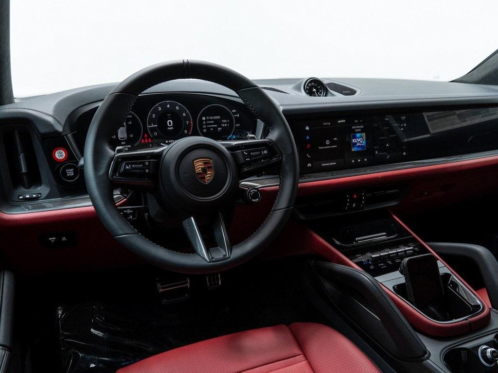 new 2025 Porsche Cayenne car, priced at $163,384