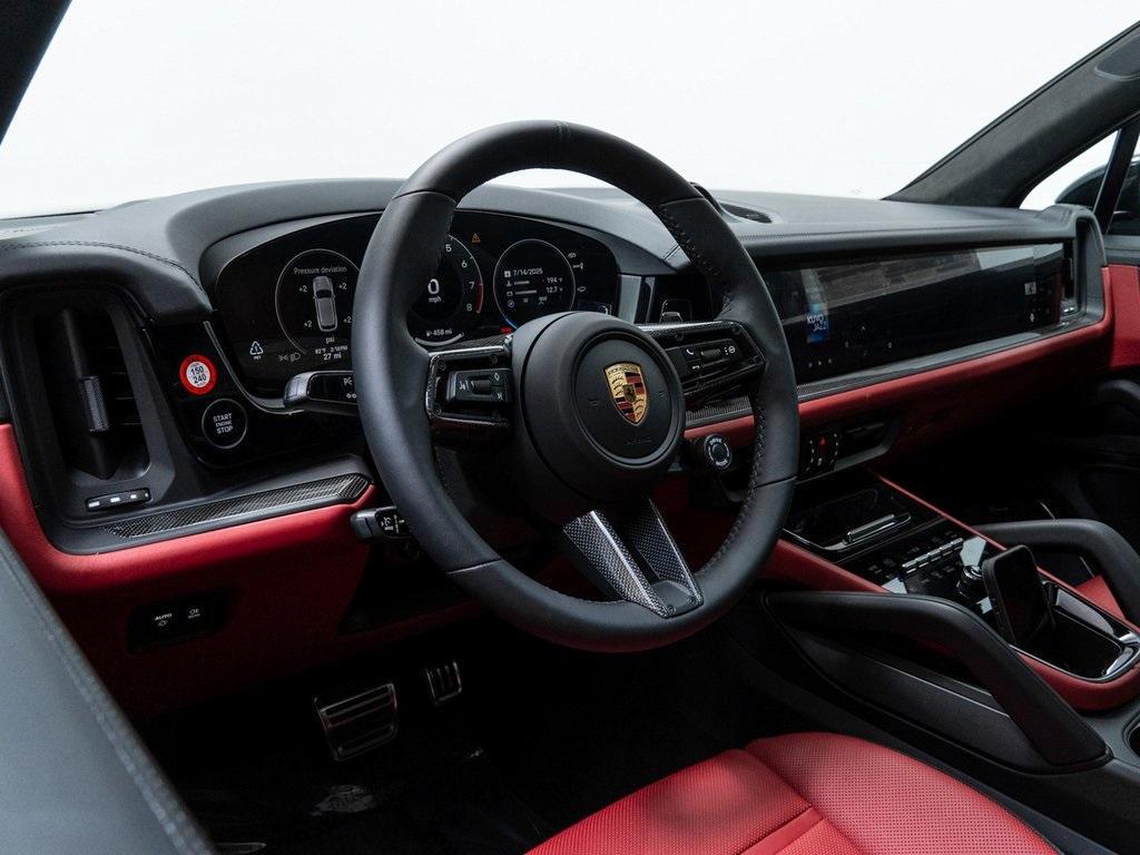 new 2025 Porsche Cayenne car, priced at $163,384