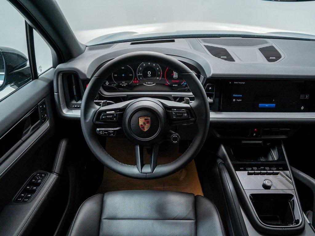 new 2025 Porsche Cayenne car, priced at $110,814