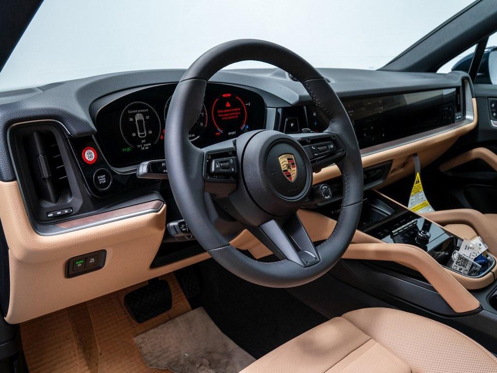 new 2025 Porsche Cayenne car, priced at $113,624