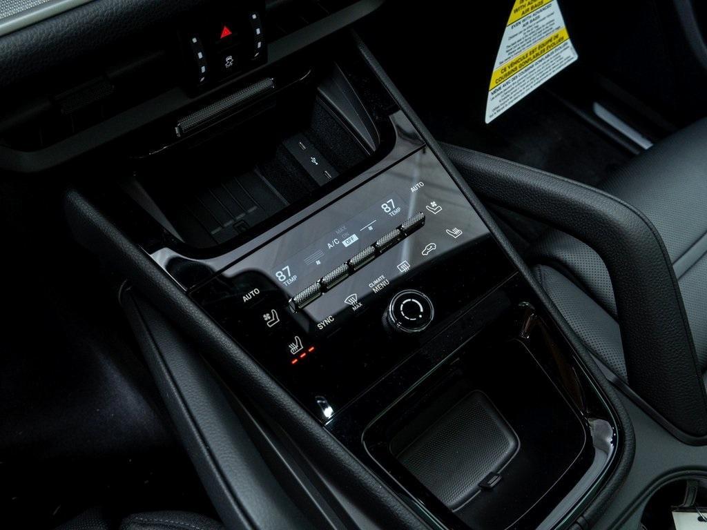 new 2025 Porsche Cayenne car, priced at $112,984