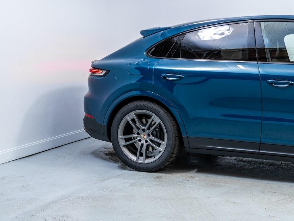 new 2025 Porsche Cayenne car, priced at $112,984
