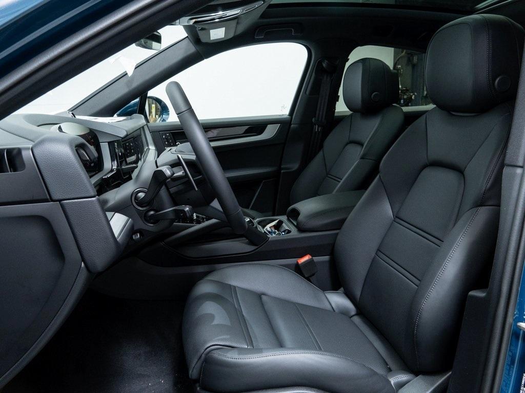 new 2025 Porsche Cayenne car, priced at $112,984
