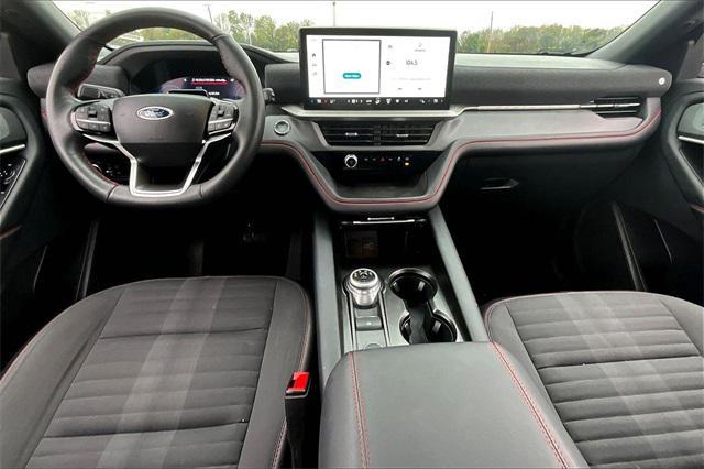 used 2025 Ford Explorer car, priced at $39,872