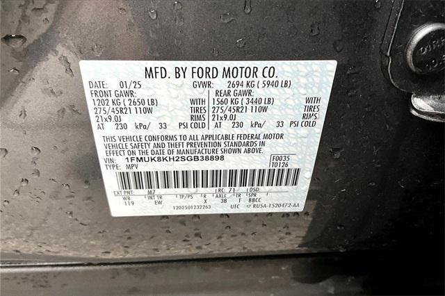 used 2025 Ford Explorer car, priced at $39,872