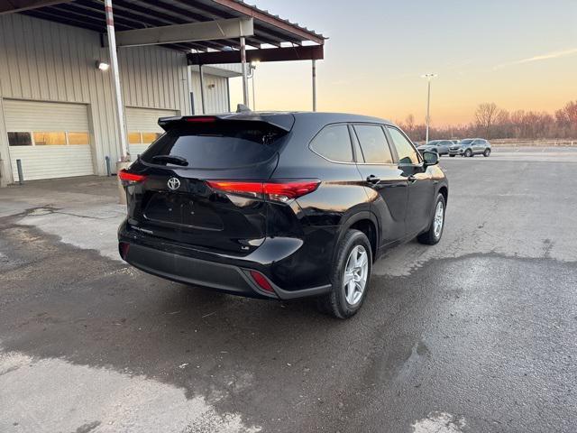 used 2023 Toyota Highlander car, priced at $34,686