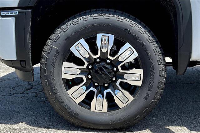 new 2025 GMC Sierra 3500 car, priced at $86,220