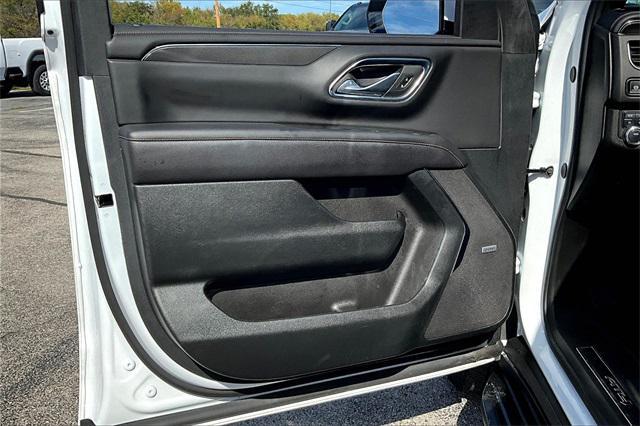 used 2024 GMC Yukon XL car, priced at $58,900