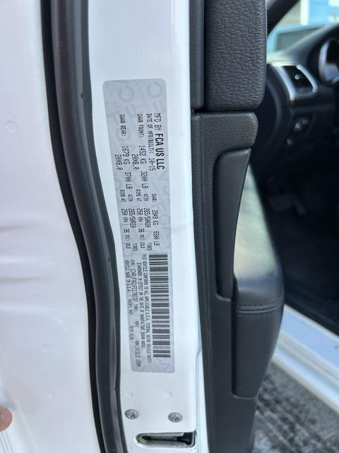 used 2015 Jeep Grand Cherokee car, priced at $10,569