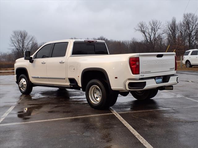 used 2025 Chevrolet Silverado 3500 car, priced at $84,682