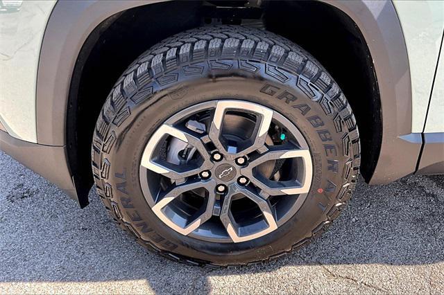 new 2026 Chevrolet Equinox car, priced at $35,660