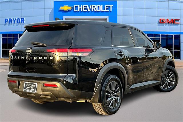 used 2022 Nissan Pathfinder car, priced at $19,999