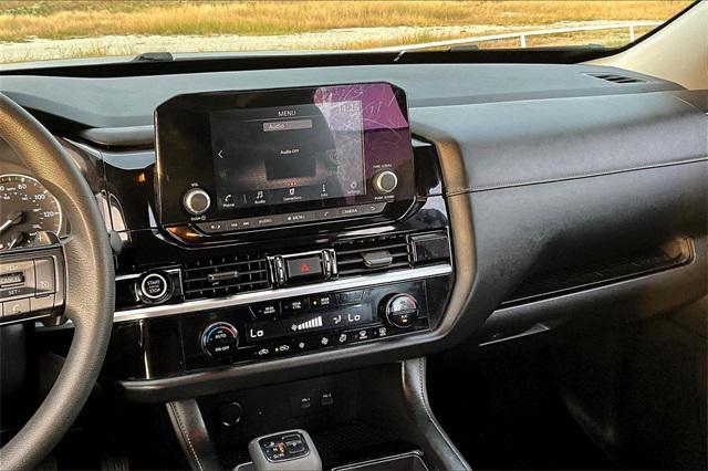 used 2022 Nissan Pathfinder car, priced at $19,999