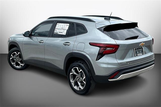 new 2025 Chevrolet Trax car, priced at $25,525
