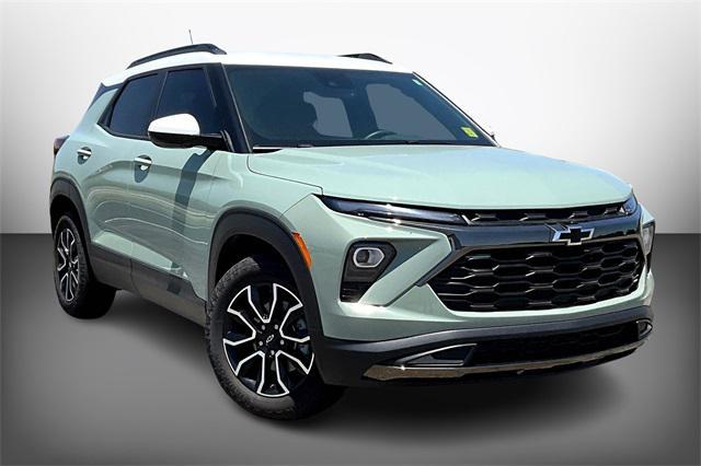 new 2025 Chevrolet TrailBlazer car, priced at $28,875