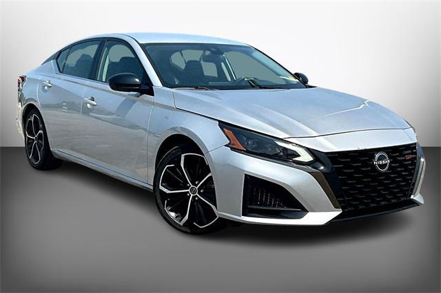 used 2023 Nissan Altima car, priced at $22,319