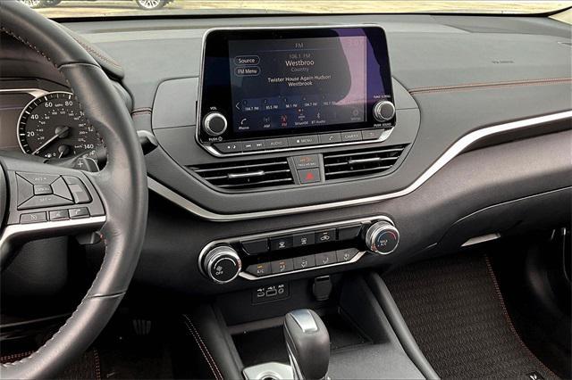 used 2022 Nissan Altima car, priced at $25,425