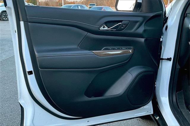 used 2023 GMC Acadia car, priced at $28,631