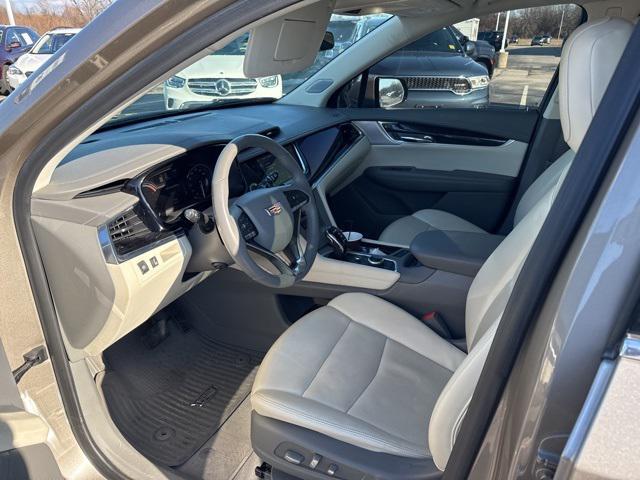 used 2022 Cadillac XT6 car, priced at $32,163