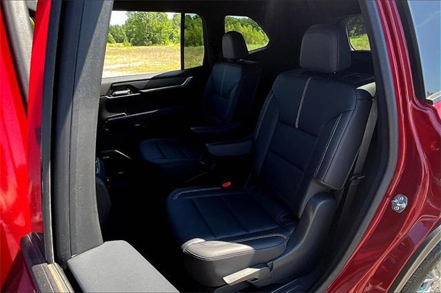 new 2025 GMC Acadia car, priced at $46,075
