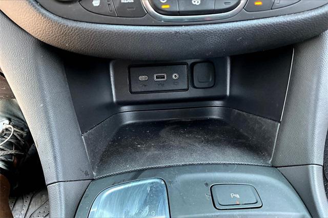 used 2023 Chevrolet Equinox car, priced at $24,001