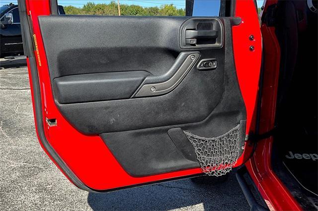 used 2015 Jeep Wrangler Unlimited car, priced at $18,373