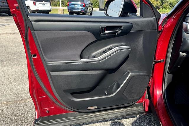 used 2021 Toyota Highlander car, priced at $27,106